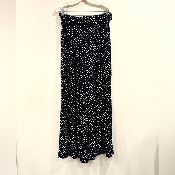 🔥NWT Anthropologie Polka Dot Maxi Skirt - Black and White🔥 - Picture 2 of 12